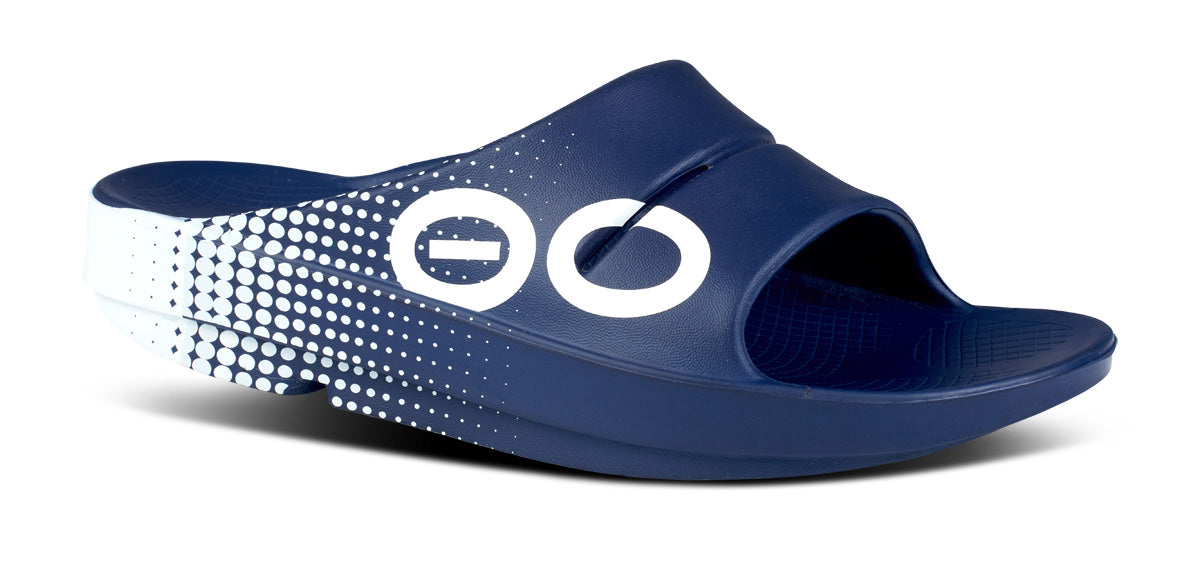 ★人気★【OOFOS】 OOAHH SLIDE★ OOfos Femme Ooahh Slide Sandales de Sport, Noir (Black), 37